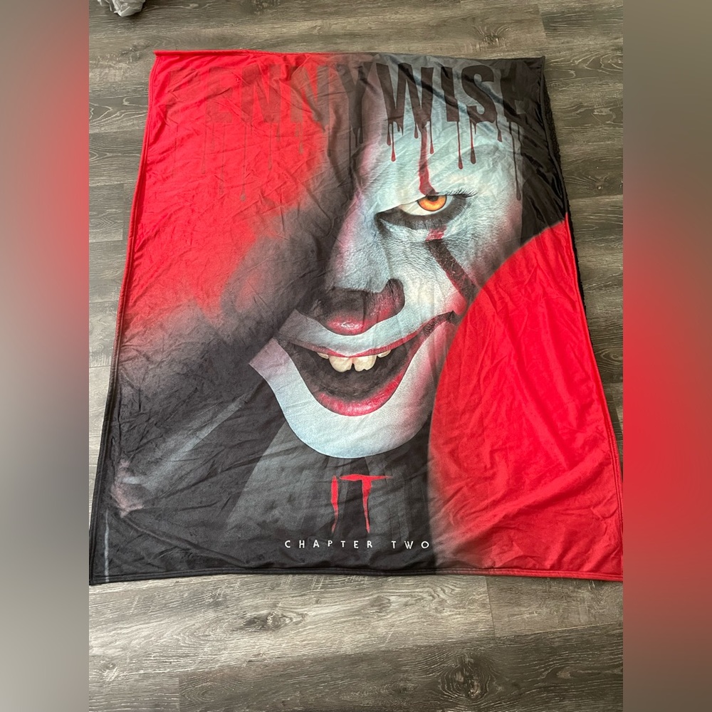 Pennywise blanket